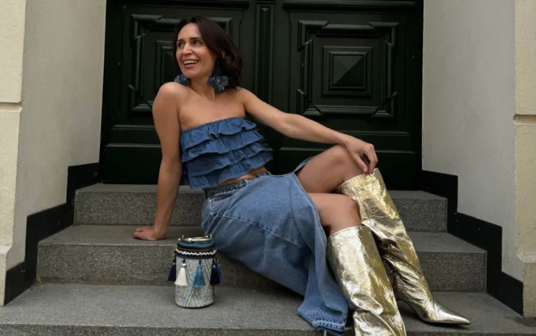 Osobista Stylistka Ania Śmiechowska ubrana w stylizacji własnej z elementami modnego jeansu